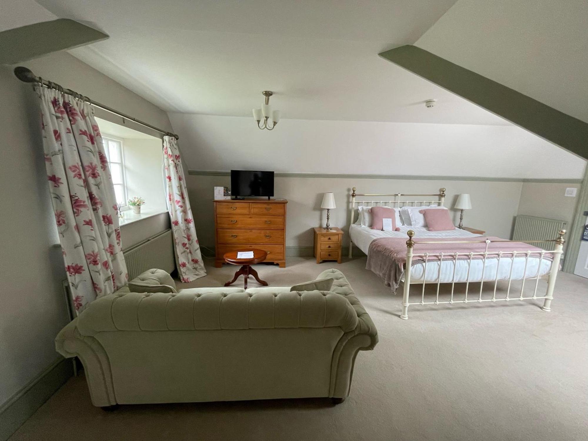 The Penrallt Country House Hotel Aberporth Exterior photo